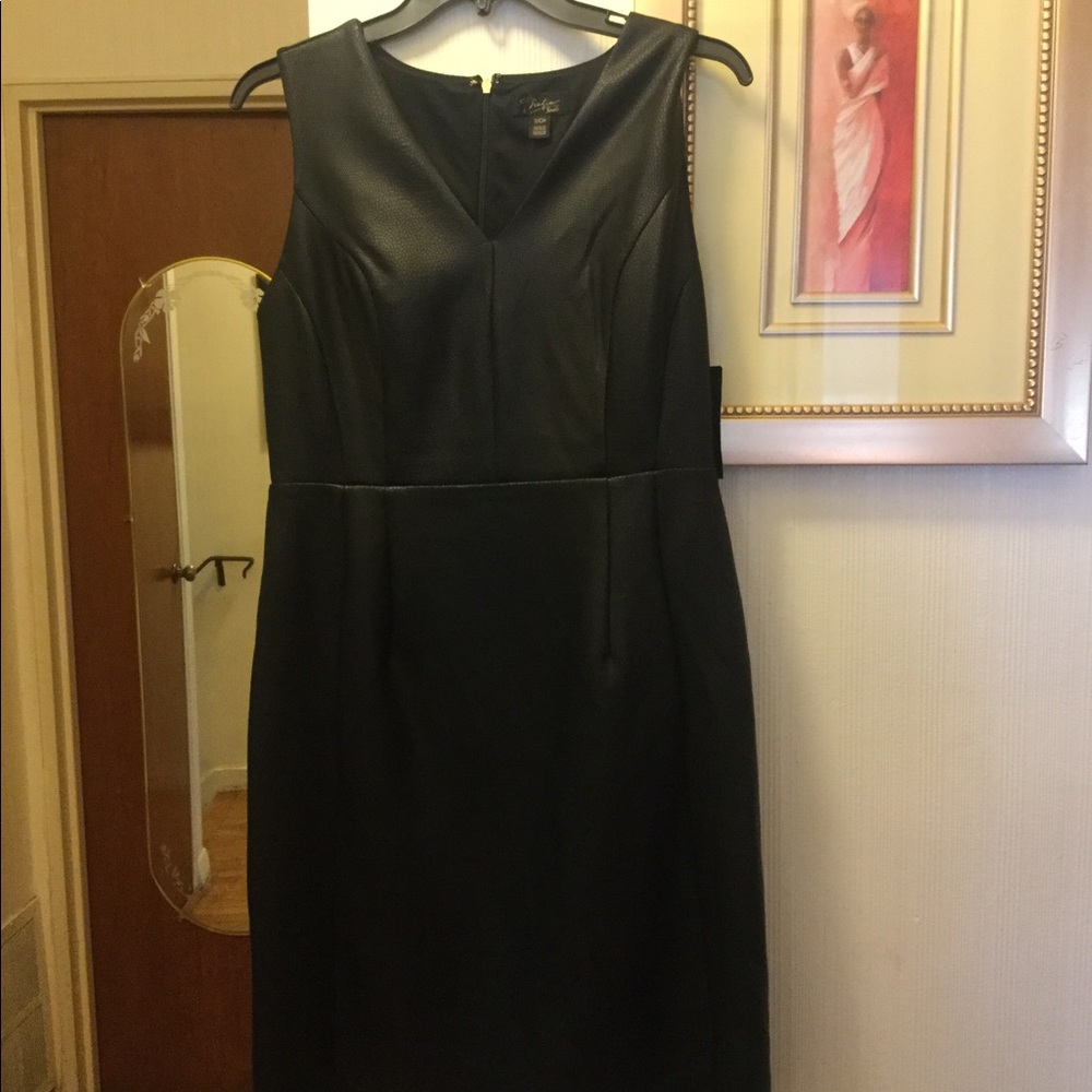 THALIA SODI BLK FAUX LEA. SLEEVELESS DRESS SZ S
